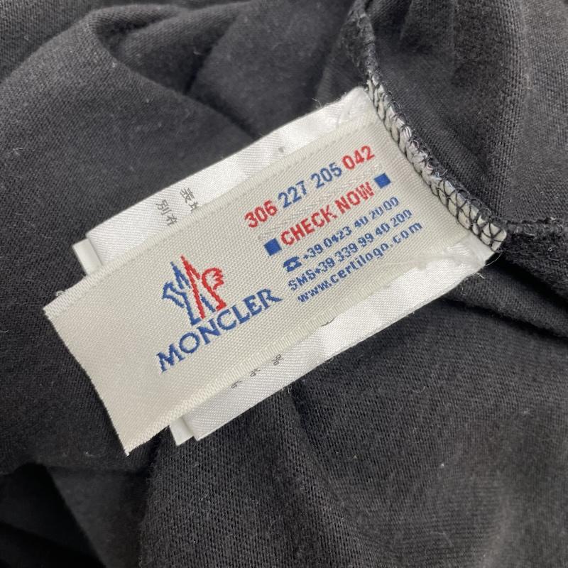 コムデギャルソン COMME des GARCONS Tシャツ 半袖 MONCLER コラボ IE-T003 半袖 Tシャツ スリーライン S ロゴ、文字 X 刺繍 黒 / ブラック / black メンズ USED 古着 中古 50144285