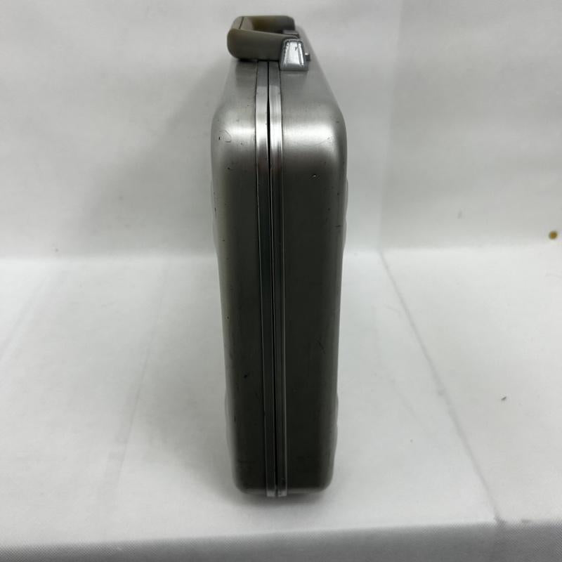 ゼロハリバートン ZERO HALLIBURTON バッグ アタッシュケース アタッシュケース シルバー - 無地 銀 / シルバー / silver color メンズ USED 古着 中古 50144589