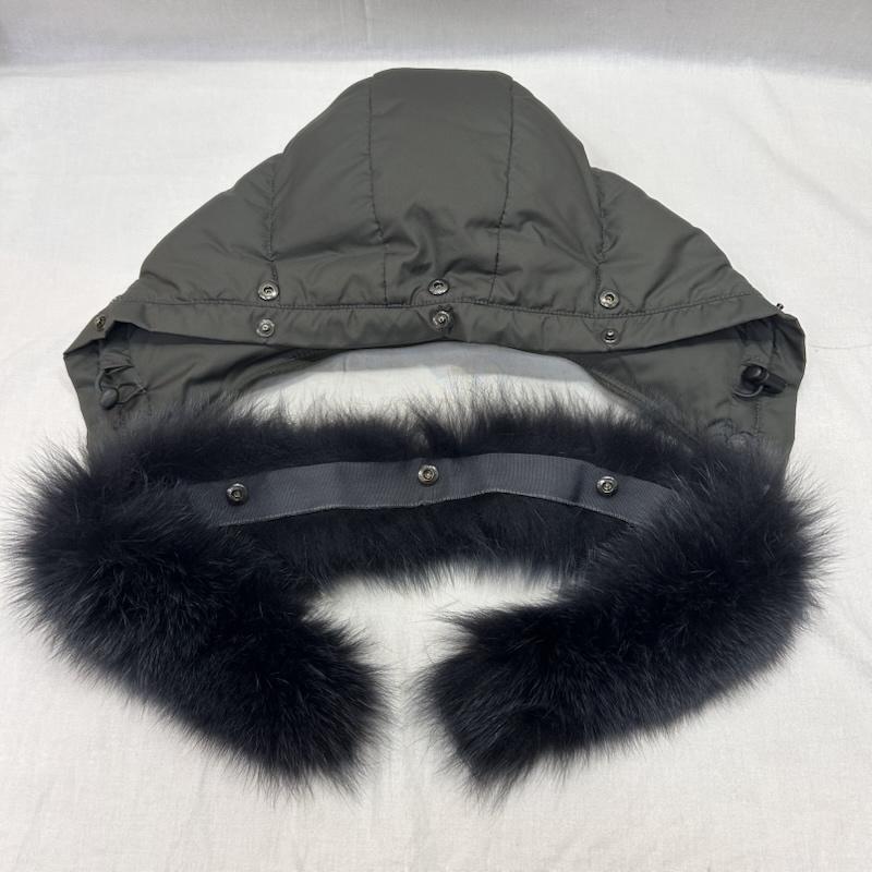 モンクレール MONCLER ジャケット、上着 ダウンジャケット VALENTINE ヴァレンティーヌ バレンティーヌ ダウンジャケット フード ファー 茶タグ Z4HJ044 0 無地 ダークグレー / ダークグレー / レディース USED 古着 中古 50144591