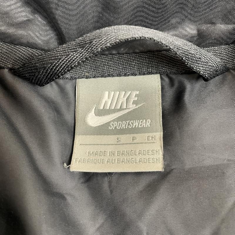 ナイキ NIKE ジャケット、上着 ダウンジャケット ダウン ジャケット ダブルジップアップ ブルゾン ロゴ プリント 防寒 断熱 S ロゴ、文字 X プリント 黒 / ブラック / black メンズ USED 古着 中古 50144607