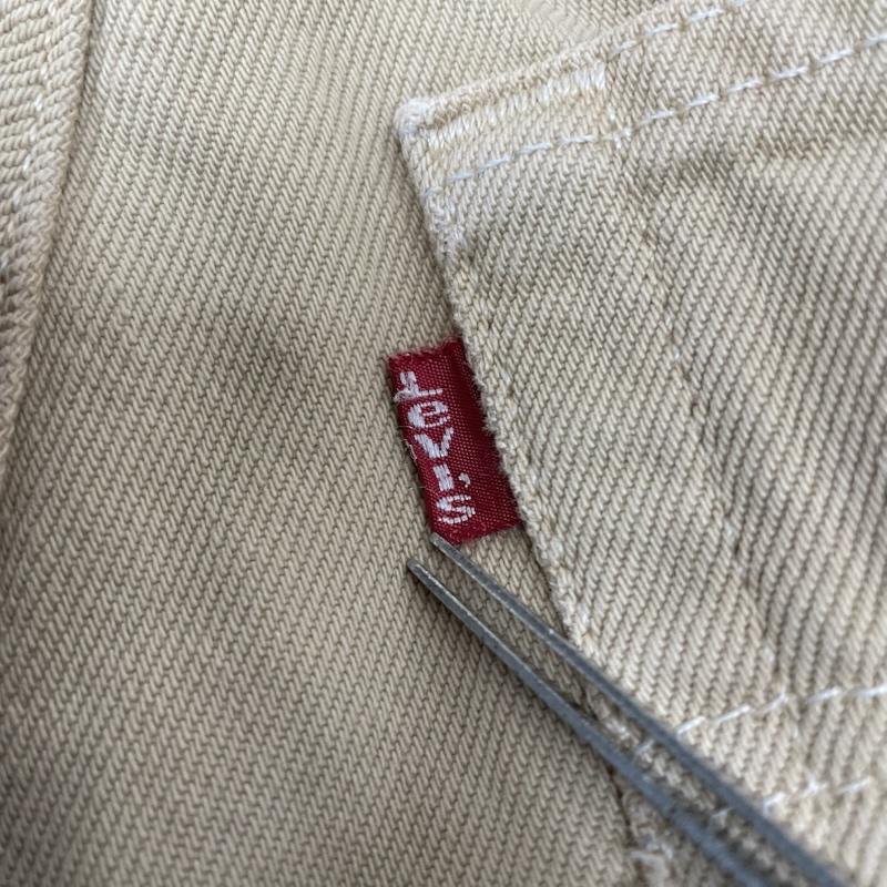 リーバイス Levi s パンツ デニム、ジーンズ 501 USA製 Levi s ボタン裏553 米国製 ヴィンテージ ボタンフライ カラー デニム パンツ 28インチ ロゴ、文字 ベージュ / ベージュ / beige メンズ USED 古着 中古 50144717