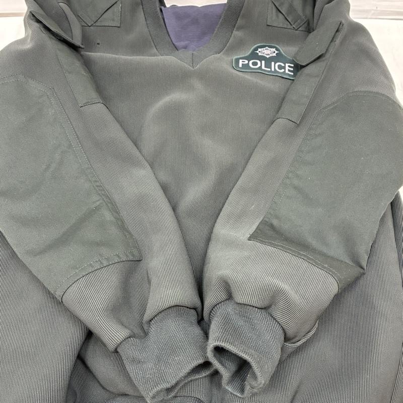古着 USED ジャケット、上着 ジャンパー、ブルゾン 北アイルランド警察 プルオーバー Vネック ジャケット POLICE 42 ロゴ、文字 X ワンポイント メンズ USED 古着 中古 50145059