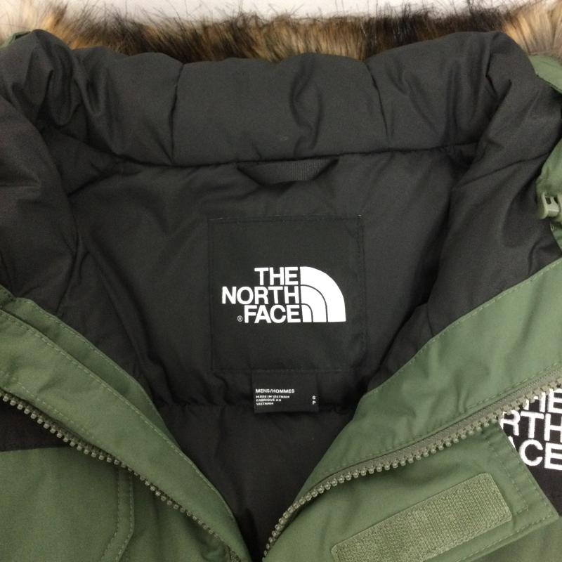 ザノースフェイス THE NORTH FACE ジャケット、上着 ダウンジャケット ノースフェイス マクマード ボンバー THE NORTH FACE MEN S MCMURDO BOMBER　NF0A5GD9 S 無地 緑 / グリーン / green X 黒 / ブラック / black メンズ USED 古着 中古 50145099