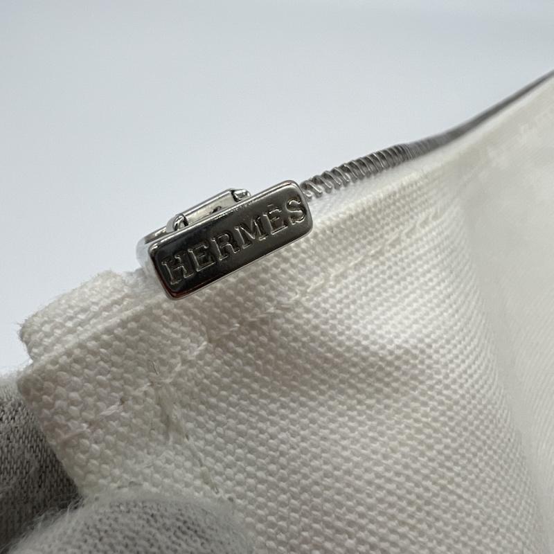 エルメス HERMES ポーチ ポーチ トゥルース フラット アダダPM ポーチ - オフホワイト / オフホワイト / レディース USED 古着 中古 50145116