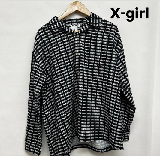 エックスガール X-girl シャツ、ブラウス 長袖 長袖シャツ 総柄 文字 CHAOTIC M ロゴ、文字 黒 / ブラック / black X 白 / ホワイト / white レディース USED 古着 中古 50145221