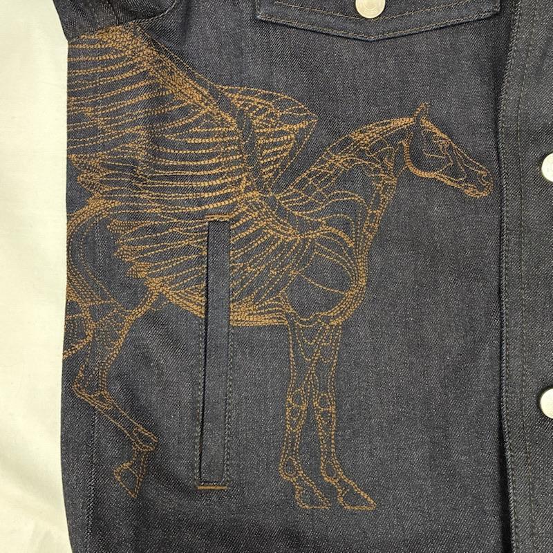 エルメス HERMES ジャケット、上着 ジャンパー、ブルゾン 23ss Icones au Carre Denim Jacket アイコン オ カレ デニム ジャケット イタリア製 50 ロゴ、文字 X 刺繍 インディゴ / インディゴ / Indigo メンズ USED 古着 中古 50145365