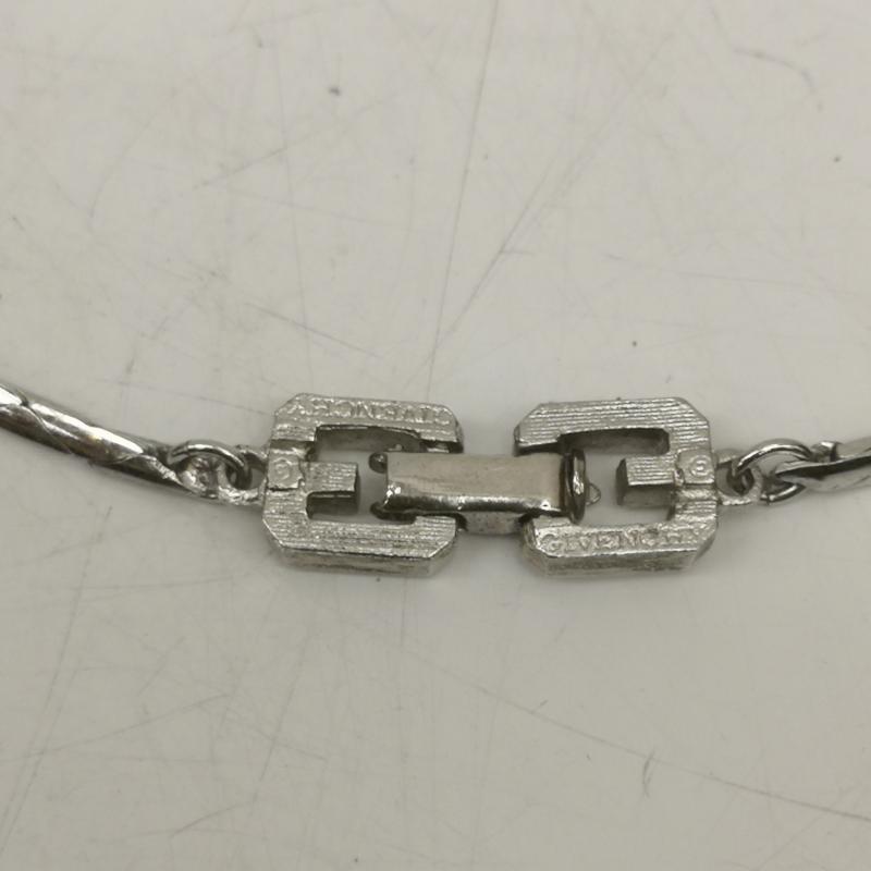 ジバンシィ GIVENCHY アクセサリー ネックレス、ペンダント ヴィンテージ デザイン ロング ネックレス - 銀 / シルバー / silver color レディース USED 古着 中古 50145737