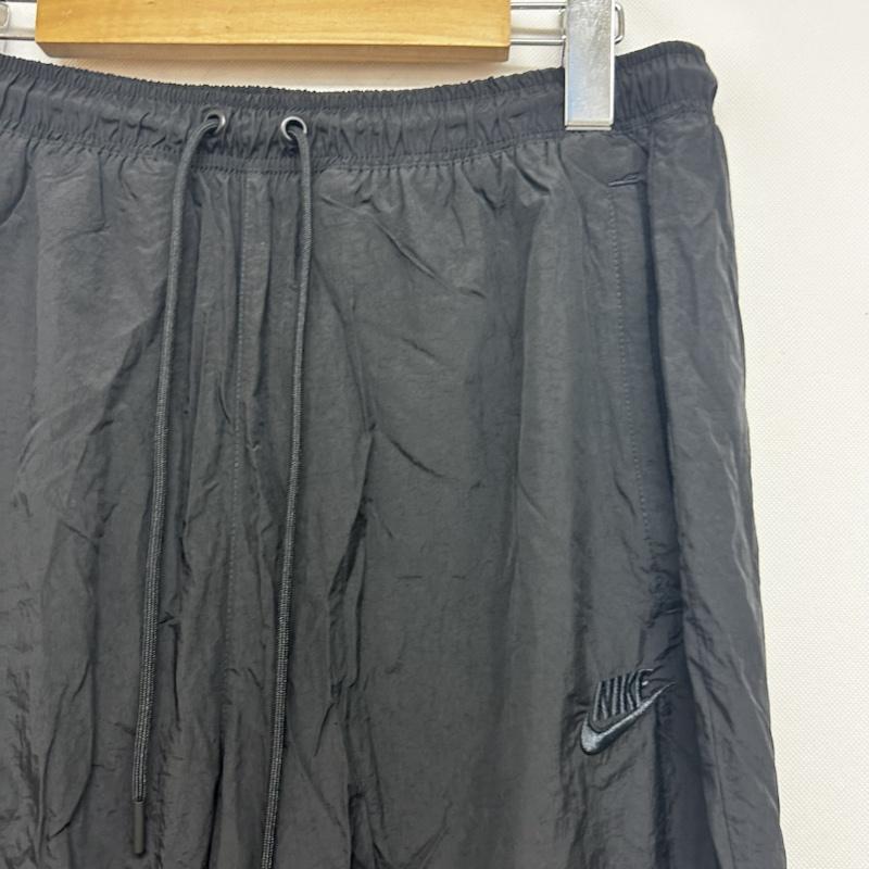 ナイキ NIKE パンツ チノパン ナイロンパンツ ワンポイントロゴ L ワンポイント 黒 / ブラック / black メンズ USED 古着 中古 50146516