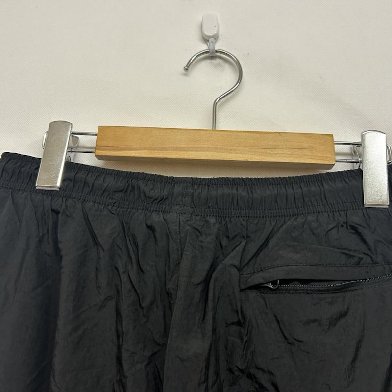 ナイキ NIKE パンツ チノパン ナイロンパンツ ワンポイントロゴ L ワンポイント 黒 / ブラック / black メンズ USED 古着 中古 50146516