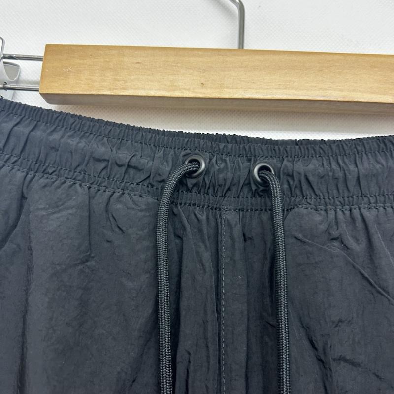 ナイキ NIKE パンツ チノパン ナイロンパンツ ワンポイントロゴ L ワンポイント 黒 / ブラック / black メンズ USED 古着 中古 50146516