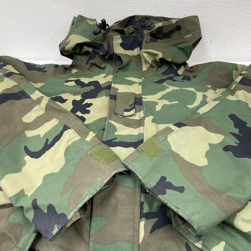 古着 USED ジャケット、上着 ジャンパー、ブルゾン 00s アメリカ軍 ECW PARKA 1st GENERATION GORE TEX PARKA ウッドランドカモ パーカー M カモフラージュ柄・迷彩 マルチカラー / マルチカラー / multicolor メンズ USED 古着 中古 50146893