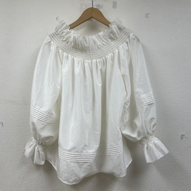 フレイ アイディー FRAY I.D シャツ、ブラウス 長袖 FWFB242212 スモッキング オフショルダー ブラウス 長袖 シャツ 無地 FREE 無地 白 / ホワイト / white レディース USED 古着 中古 50147189