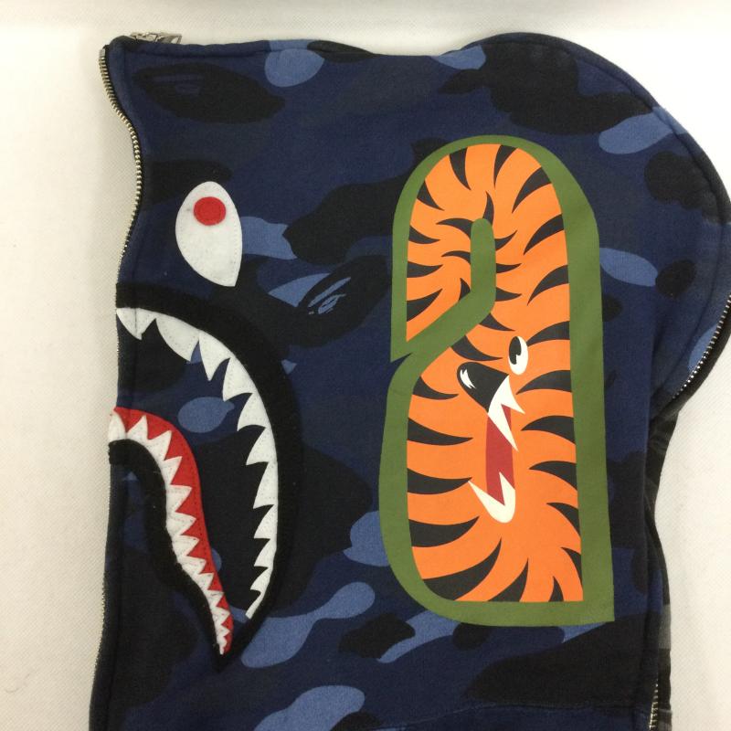アベイシングエイプ A BATHING APE パーカー 長袖 a bathing ape 001ZPK801001M Camo Shark Full Zip Hoodie フルジップ　カモ M 総柄 青 / ブルー / blue X 灰 / グレー / gray メンズ USED 古着 中古 50147308