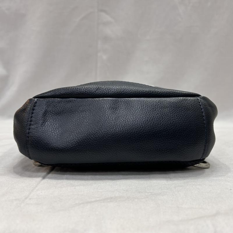 コーチ COACH ボディバッグ ボディバッグ シグネチャー ヴァーシティストライプ レザーバッグ ワンショルダー ボディバッグ ネイビー - 総柄 紺 / ネイビー / navy X 白 / ホワイト / white メンズ USED 古着 中古 50147393