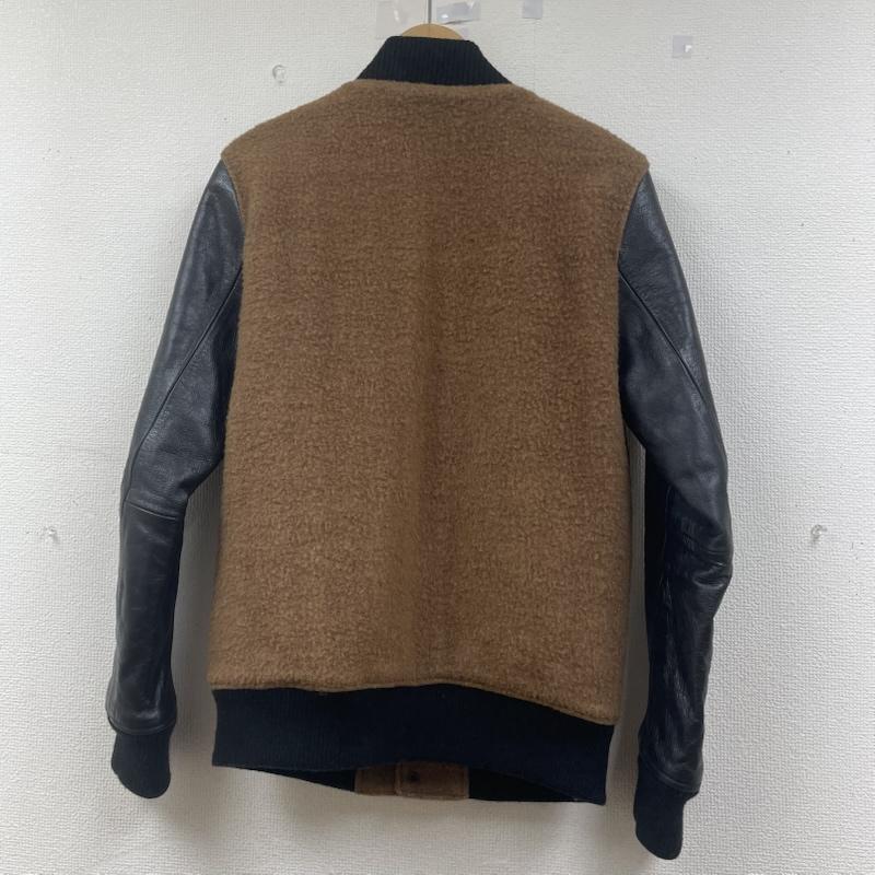 ノーアイディー NO ID. ジャケット、上着 ジャンパー、ブルゾン ウール ボア レザースリーブ スタジャン 835003-705B リアルレザー 牛革 2 ロゴ、文字 X 刺繍 黒 / ブラック / black X 茶 / ブラウン / brown メンズ USED 古着 中古 50147692