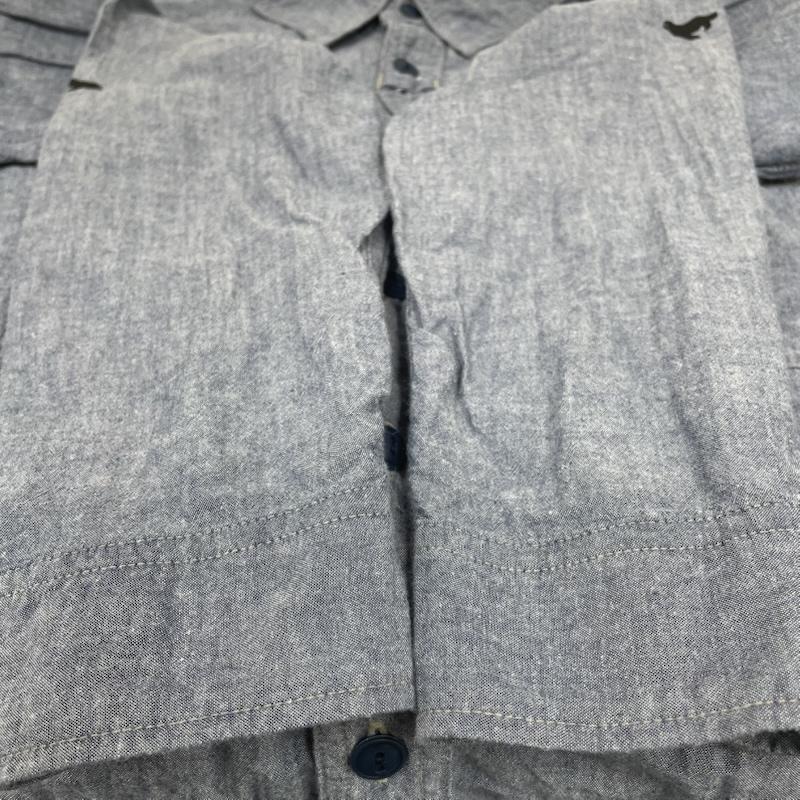 アベイシングエイプ A BATHING APE シャツ、ブラウス 長袖 BUSY OPERTR CHAMBRAY SHIRT バックロゴ シャンブレー ワークシャツ 2024030931 M ロゴ、文字 X プリント 水色 / ライトブルー / メンズ USED 古着 中古 50147757