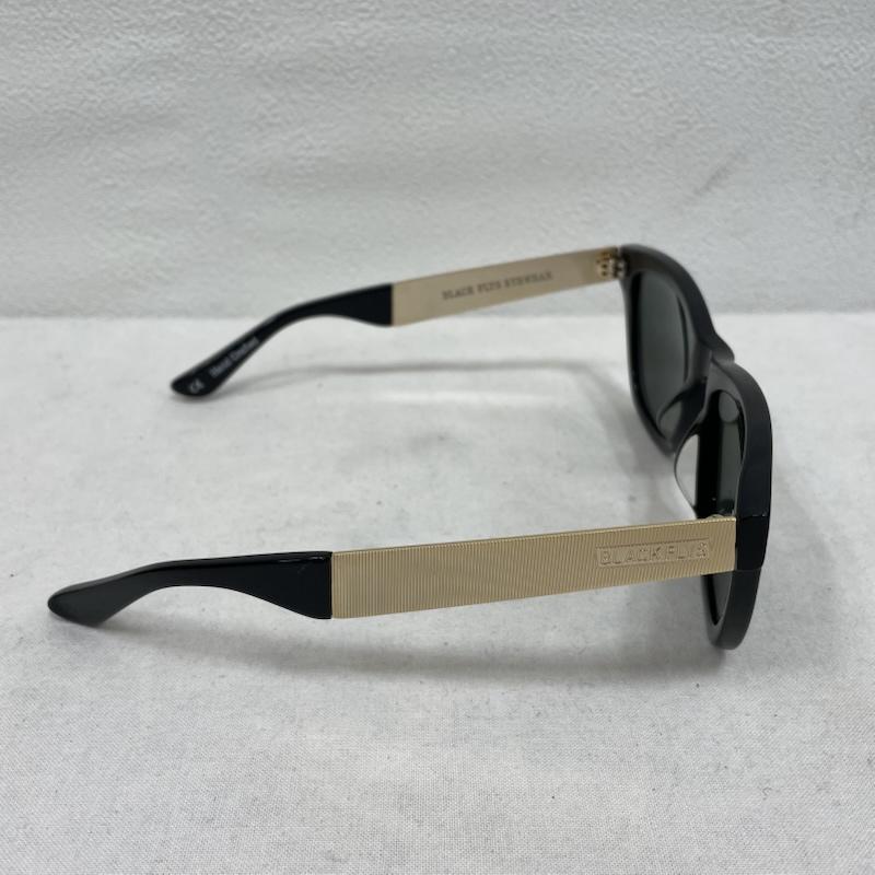 ブラックフライズ BLACK FLYS めがね・サングラス サングラス フライ パトリック ケース付き 無地 X ロゴ、文字 黒 / ブラック / black X 金 / ゴールド / gold color メンズ USED 古着 中古 50147838