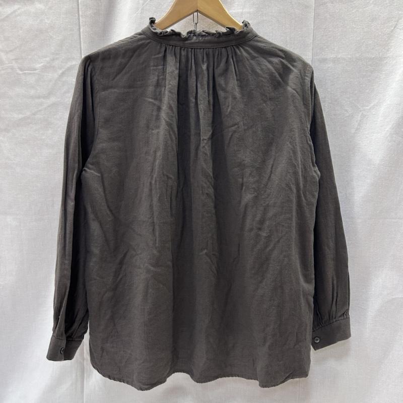 ミディウミ MidiUmi シャツ、ブラウス 長袖 ノーカラーシャツ フリル ギャザーデザイン チャコールグレー シェルボタン - 無地 チャコールグレー / チャコールグレー / レディース USED 古着 中古 50147912