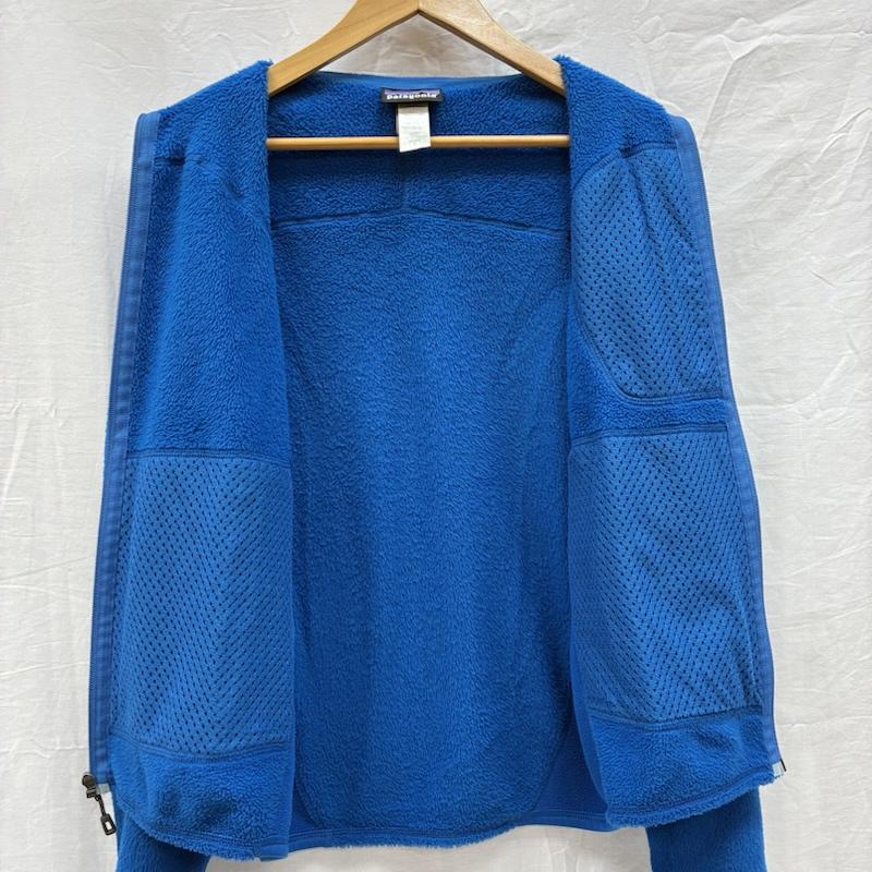 パタゴニア patagonia ジャケット、上着 ジャンパー、ブルゾン R2 FLEECE JACKET フリース ジャケット 12FW 25136 S ロゴ、文字 青 / ブルー / blue メンズ USED 古着 中古 50148020