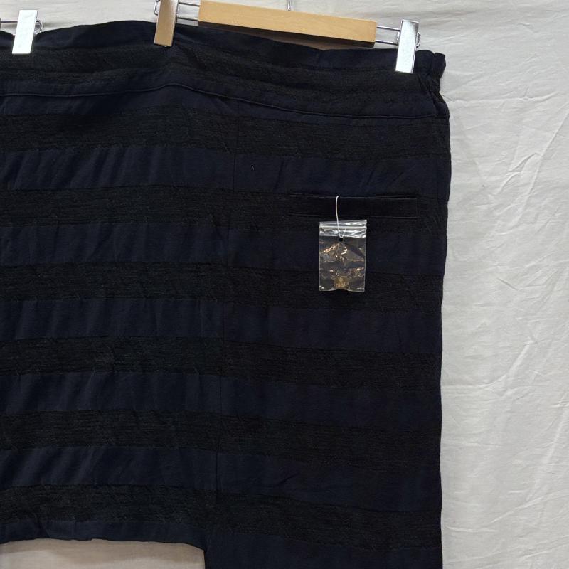 ヴィヴィアンウエストウッドマン Vivienne Westwood MAN パンツ サルエルパンツ ウール ボーダー サルエル パンツ VW-J2-87830 FREE 紺 / ネイビー / navy X 黒 / ブラック / black メンズ USED 古着 中古 50148139
