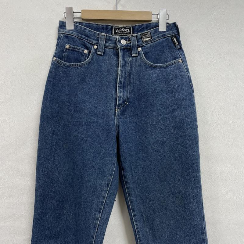 ヴェルサーチ VERSACE パンツ デニム、ジーンズ ジーンズ クチュール テーパード レザー パッチ イタリア製 28インチ レディース USED 古着 中古 50148293