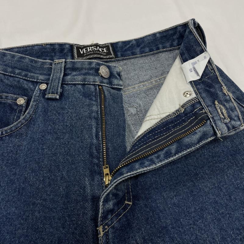ヴェルサーチ VERSACE パンツ デニム、ジーンズ ジーンズ クチュール テーパード レザー パッチ イタリア製 28インチ レディース USED 古着 中古 50148293