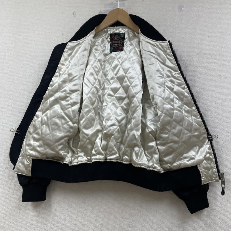 古着 USED ジャケット、上着 ジャンパー、ブルゾン SIM ボンバージャケット 中綿 ブルゾン 背面プリント 裏地キルティング サイズ9A2 9号 ロゴ、文字 X プリント 黒 / ブラック / black レディース USED 古着 中古 50148349