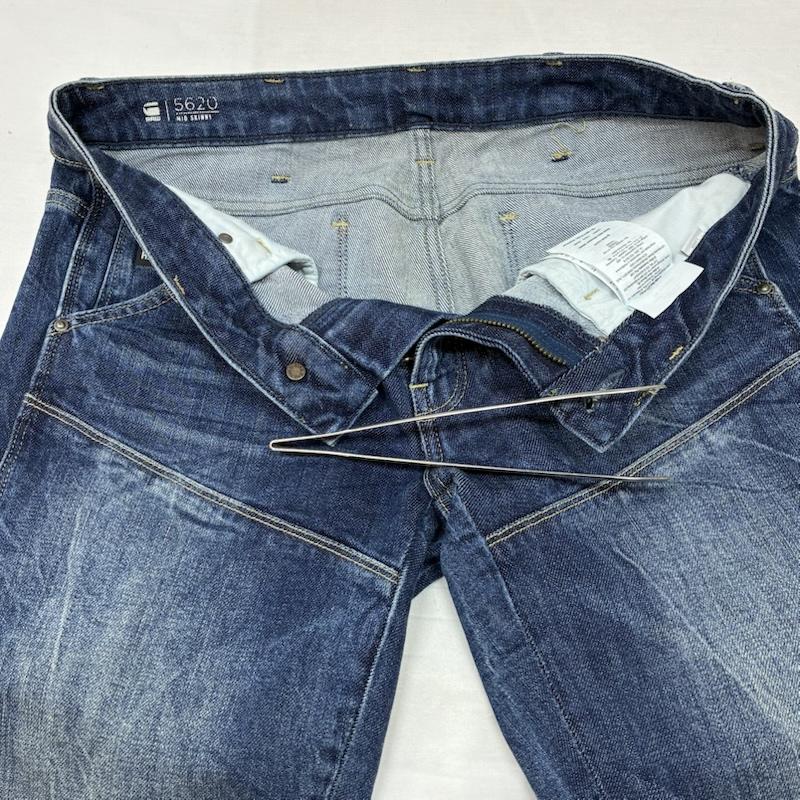 ジースターロゥ G-STAR RAW パンツ デニム、ジーンズ 5620 Custom Mid Skinny Wmn 立体裁断 バイカー ストレッチ スリム スキニー デニムパンツ 26インチ ダメージ加工 インディゴ / インディゴ / Indigo レディース USED 古着 中古 50148617