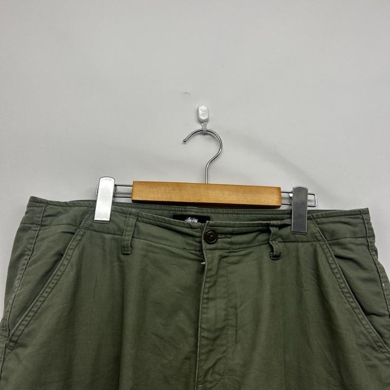 ステューシー STUSSY パンツ ワークパンツ、ペインターパンツ ミニタリーパンツ カーゴ ワイドシルエット コットン 32 無地 カーキ / カーキ / khaki メンズ USED 古着 中古 50148658