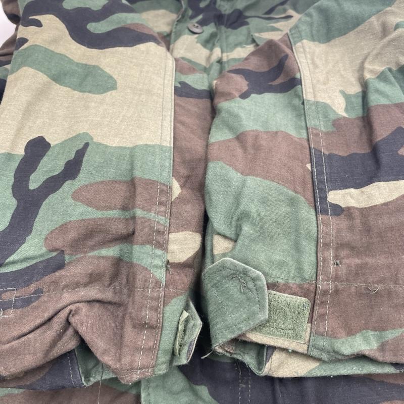 古着 USED ジャケット、上着 ジャンパー、ブルゾン 80 s US ARMY M-65 フィールド ジャケット 米軍実物 ウッドランドカモ 迷彩 ジップアップ XS カモフラージュ柄・迷彩 マルチカラー / マルチカラー / multicolor メンズ USED 古着 中古 50148729