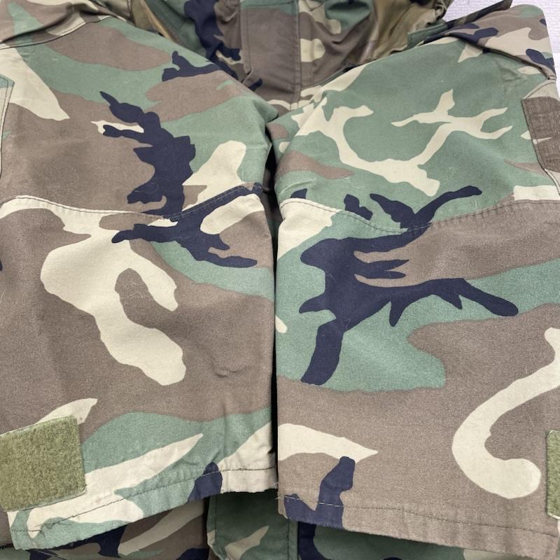 古着 USED ジャケット、上着 ジャンパー、ブルゾン 90S 米軍実物 U.S.ARMY ECWCS GEN1 GORE-TEX パーカー ジャケット M カモフラージュ柄・迷彩 マルチカラー / マルチカラー / multicolor メンズ USED 古着 中古 50149276