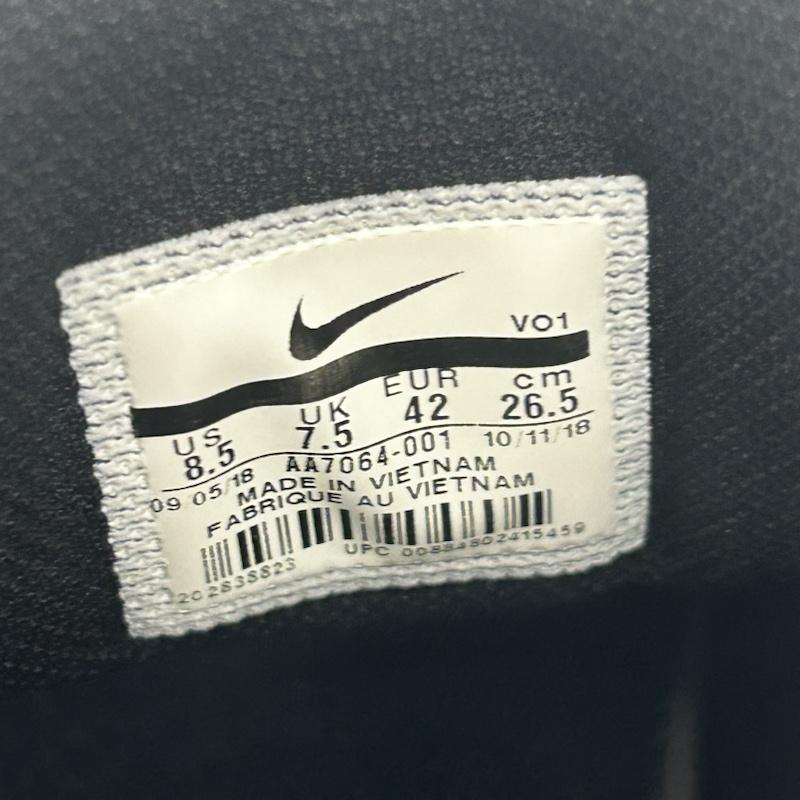 ナイキ NIKE スニーカー スニーカー バーシティコンピートトレーナー AA7064-001 26.5cm ロゴ、文字 黒 / ブラック / black X 灰 / グレー / gray メンズ USED 古着 中古 50149533