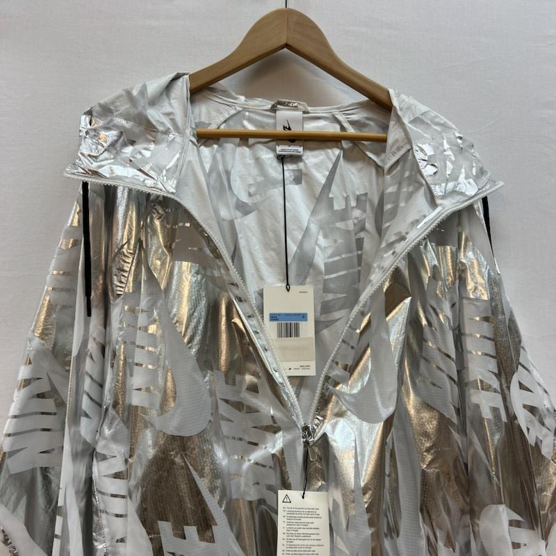 ナイキ NIKE ジャケット、上着 ジャンパー、ブルゾン ロゴ アノラック ウィンドブレーカー NikeLab メタリック M 銀 / シルバー / silver color メンズ USED 古着 中古 50149580