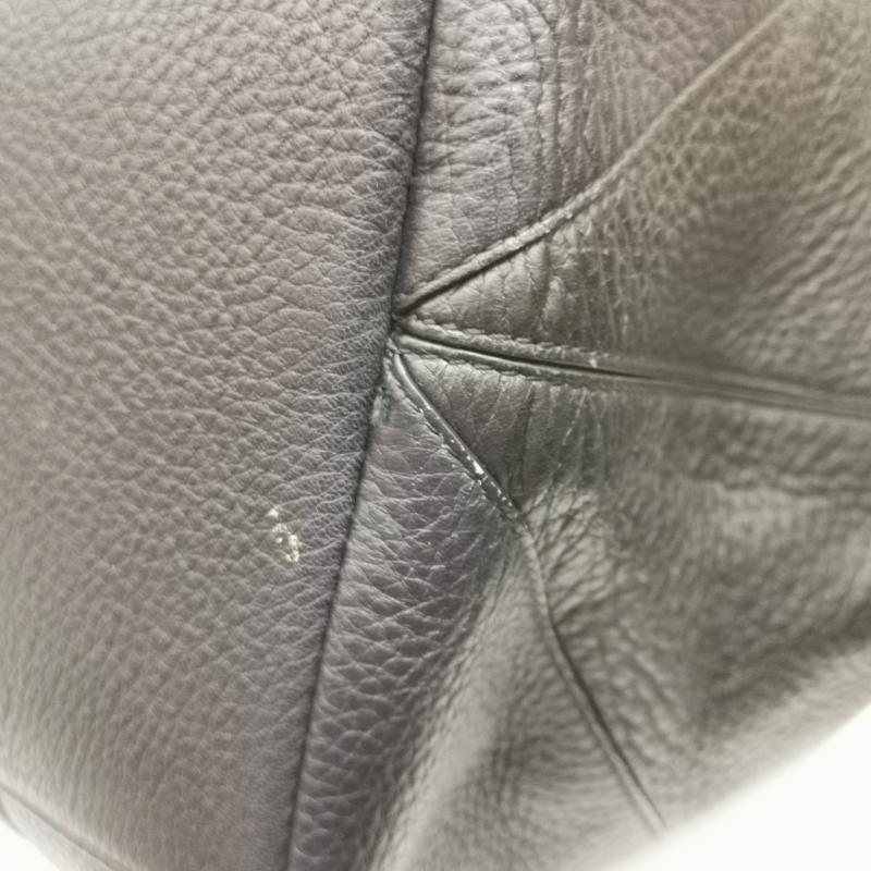 ボッテガヴェネタ BOTTEGA VENETA トートバッグ トートバッグ ダーク サージェント レザー トートバッグ - 緑 / グリーン / green X 黒 / ブラック / black メンズ USED 古着 中古 50149593