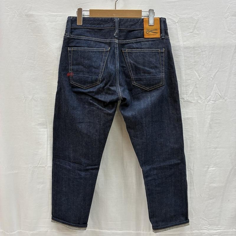 デンハム DENHAM パンツ デニム、ジーンズ JAPAN ARTISAN 390本限定 FORGE RELAXED FIT セルビッチ ボタンフライ デニムパンツ 29インチ ワンポイント X ロゴ、文字 インディゴ / インディゴ / Indigo メンズ USED 古着 中古 50149817
