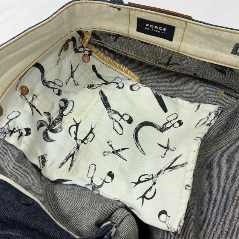 デンハム DENHAM パンツ デニム、ジーンズ JAPAN ARTISAN 390本限定 FORGE RELAXED FIT セルビッチ ボタンフライ デニムパンツ 29インチ ワンポイント X ロゴ、文字 インディゴ / インディゴ / Indigo メンズ USED 古着 中古 50149817