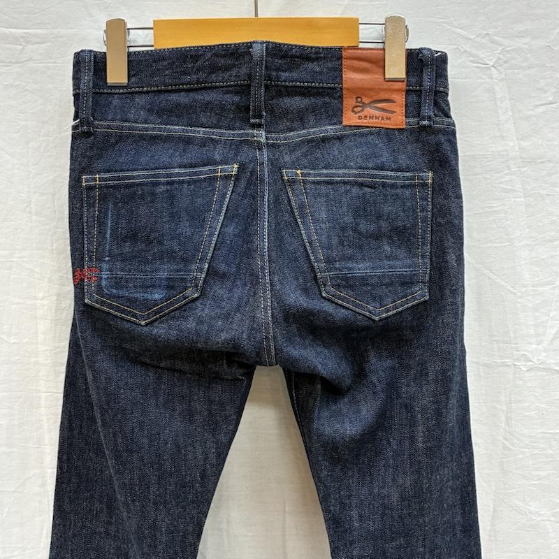 デンハム DENHAM パンツ デニム、ジーンズ JAPAN ARTISAN 650本限定 RAZOR SLIM FIT セルビッチ ボタンフライ デニムパンツ 27インチ ワンポイント X ロゴ、文字 インディゴ / インディゴ / Indigo メンズ USED 古着 中古 50149818