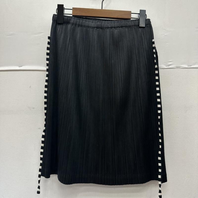 プリーツプリーズ PLEATS PLEASE スカート ひざ丈スカート ISSEY MIYAKE サイド ライン プリーツ スカート PP01-JG722 5 黒 / ブラック / black レディース USED 古着 中古 50150325