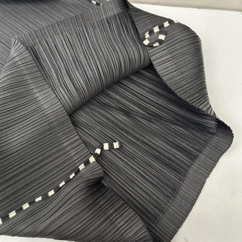 プリーツプリーズ PLEATS PLEASE スカート ひざ丈スカート ISSEY MIYAKE サイド ライン プリーツ スカート PP01-JG722 5 黒 / ブラック / black レディース USED 古着 中古 50150325