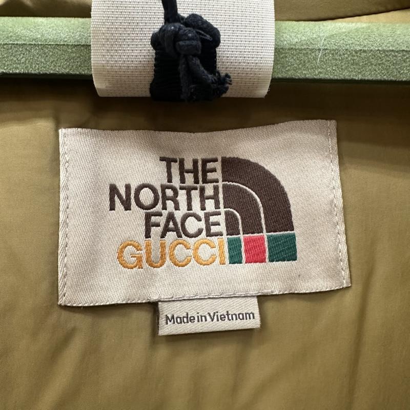 グッチ GUCCI ジャケット、上着 ダウンジャケット THE NORTH FACE マウンテンガイド ダウン ジャケット 663758 XLX45 XL 緑 / グリーン / green X 赤 / レッド / red メンズ USED 古着 中古 50150372