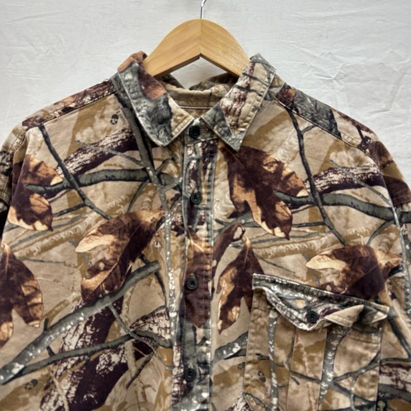 古着 USED シャツ、ブラウス 長袖 OUTFITTERS RIDGE リアルツリーカモフラ 迷彩柄 ボタンダウン シャツ ビッグサイズ XL カモフラージュ柄・迷彩 メンズ USED 古着 中古 50150401