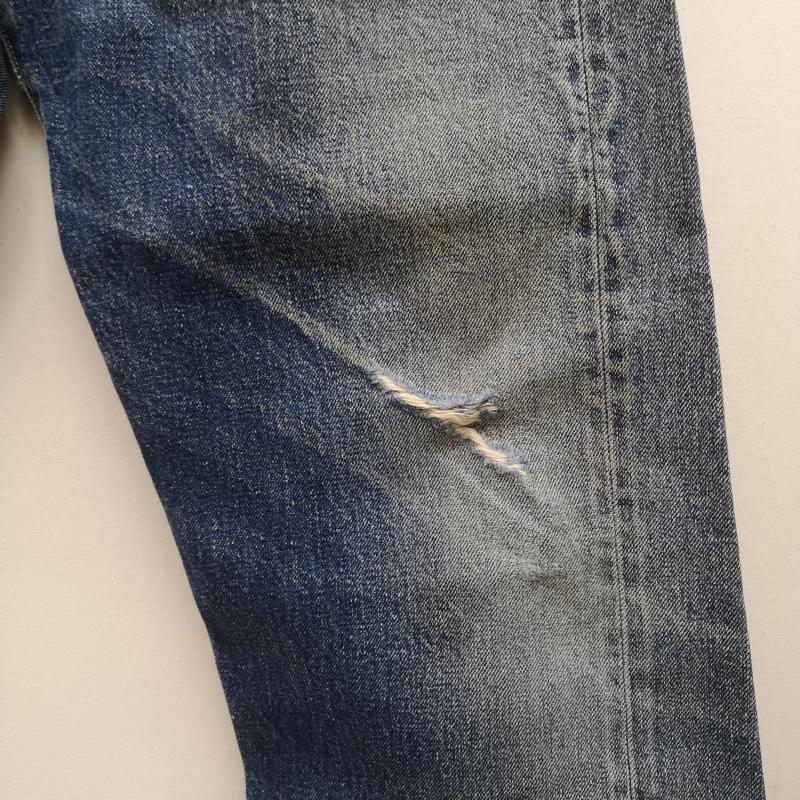 リーバイス Levi s パンツ デニム、ジーンズ 90s 92年 110周年 501 スモールe 赤耳 デニム パンツ USA バレンシア製 ボタン裏 555 30インチ インディゴ / インディゴ / Indigo メンズ USED 古着 中古 50150480