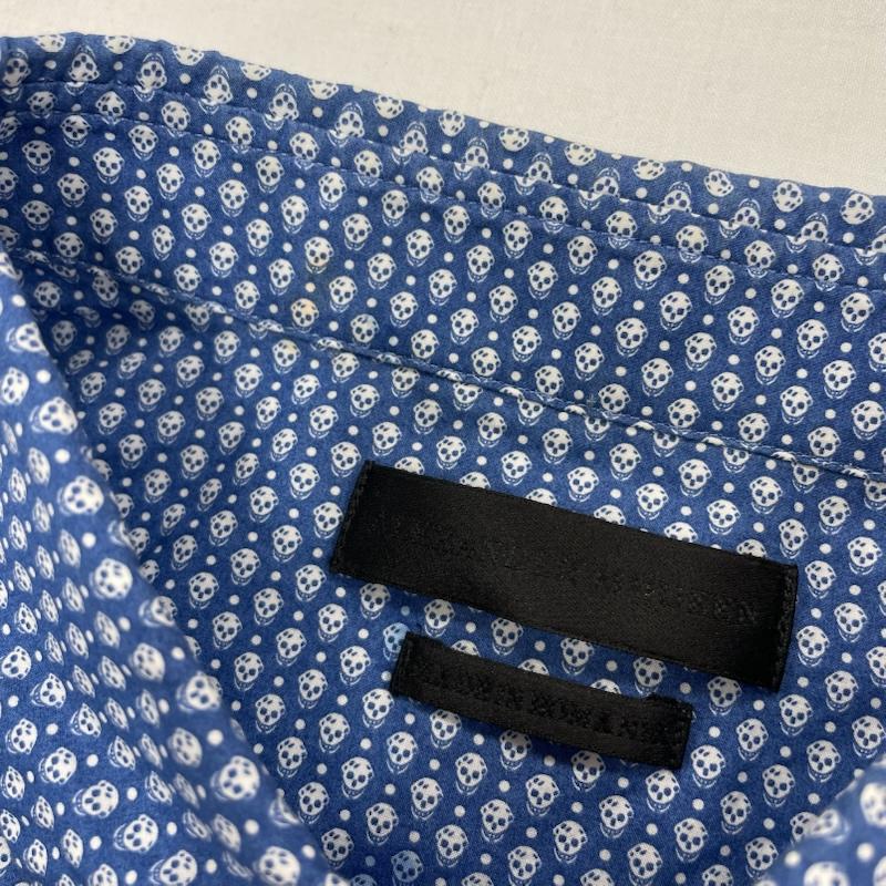 アレキサンダーマックイーン ALEXANDERMCQUEEN シャツ、ブラウス 長袖 ドクロ スカル プリント 長袖 ドレスシャツ コットン 総柄 50 プリント X 総柄 青 / ブルー / blue X 白 / ホワイト / white メンズ USED 古着 中古 50150552