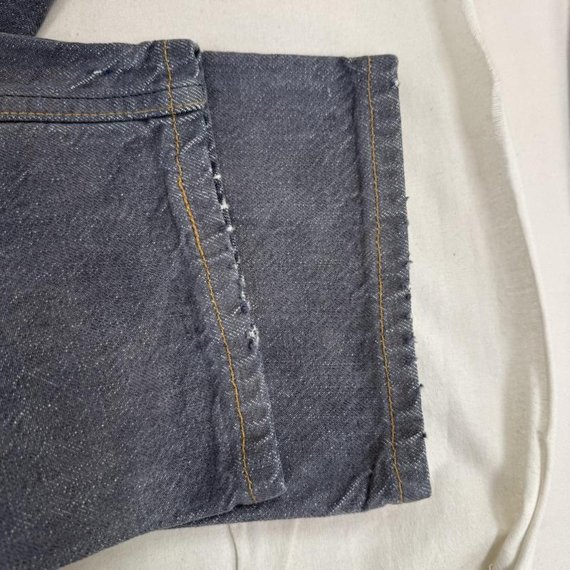 リーバイス Levi s パンツ デニム、ジーンズ 501 デニム パンツ ユーロリーバイス ボタン裏T01 02年トルコ製 紺 / ネイビー / navy メンズ USED 古着 中古 50150692