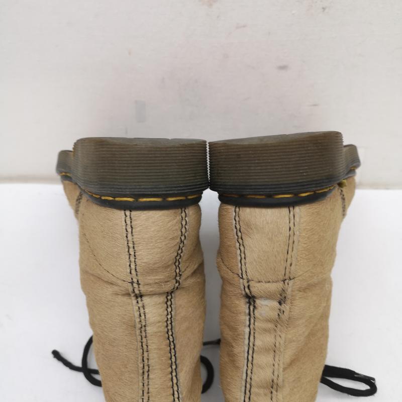 ドクターマーチン Dr.Martens ブーツ 一般 8ホール ハラコ レースアップ ブーツ イングランド製 UK：4 ベージュ / ベージュ / beige レディース USED 古着 中古 50150746