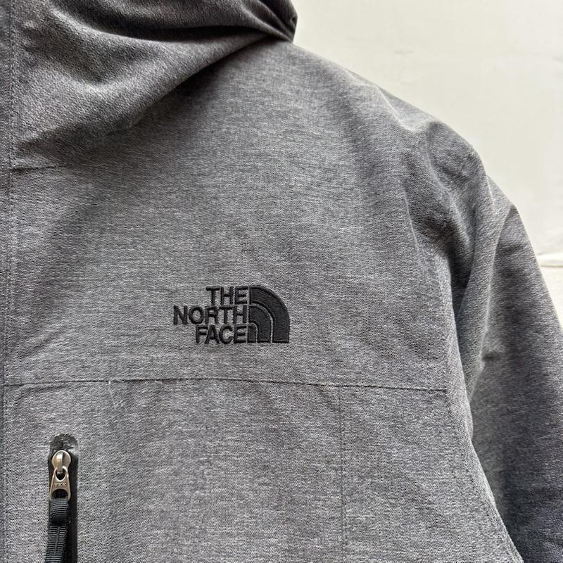ザノースフェイス THE NORTH FACE ジャケット、上着 ジャンパー、ブルゾン Zeus Triclimate Jacket ノベルティー ゼウス トリクライメート ジャケット NP61644 L 灰 / グレー / gray メンズ USED 古着 中古 50151057