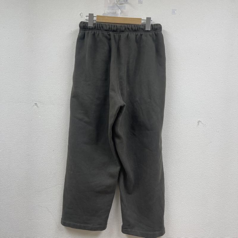 エッセンシャルズ ESSENTIALS パンツ ワークパンツ、ペインターパンツ Fear of God FOG フロント ワンポイント ラバー ロゴ スウェット パンツ XS カーキ / カーキ / khaki メンズ USED 古着 中古 50151103