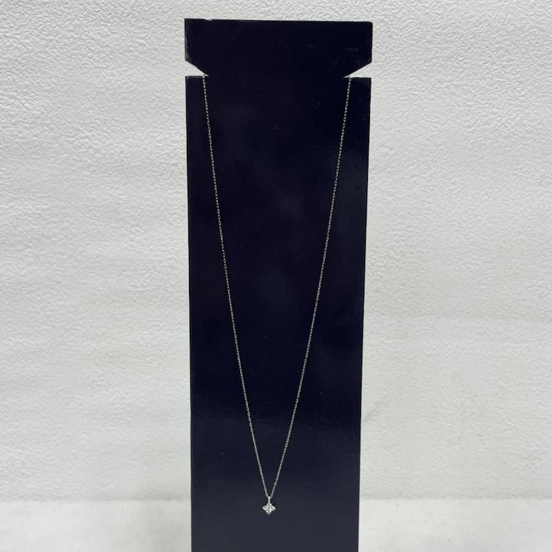 ヨンドシー 4℃ アクセサリー ネックレス、ペンダント フラワーモチーフ ネックレス K10 ホワイト ゴールド - 銀 / シルバー / silver color レディース USED 古着 中古 50151110