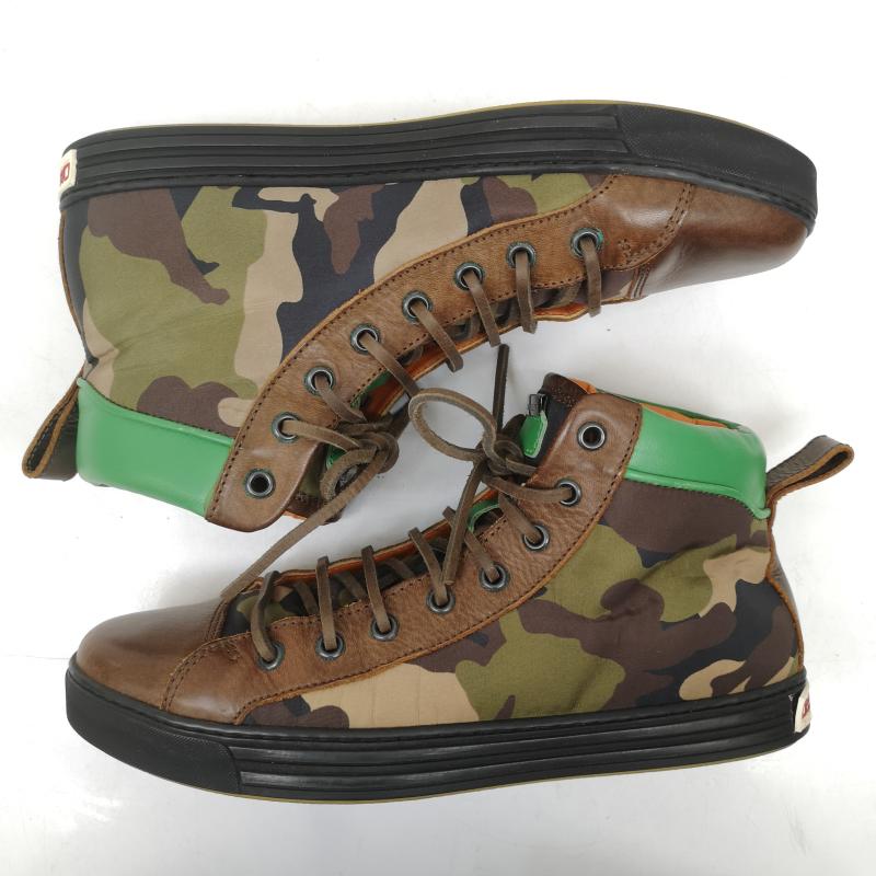 ディースクエアード DSQUARED2 スニーカー スニーカー 迷彩 カモフラ ハイカット スニーカー 25.5cm 茶 / ブラウン / brown X オリーブグリーン / オリーブグリーン / メンズ USED 古着 中古 50151203