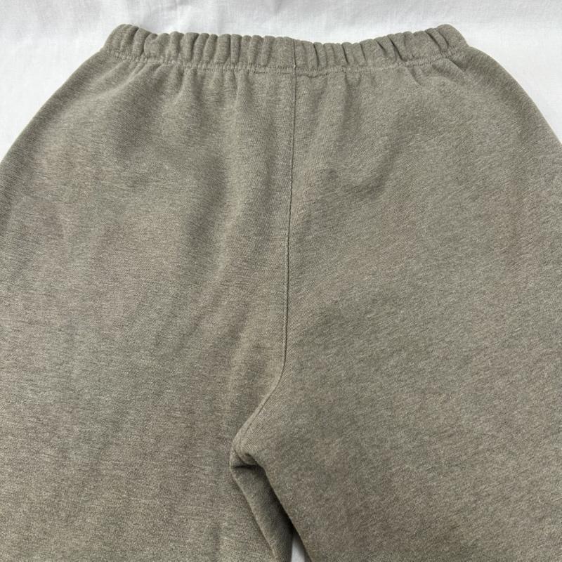 フィアーオブゴッド Fear of God ボトムス ボトムス ESSENTIALS エッセンシャルズ Fleece Relaxed Sweatpant コアフリースワイドパンツ ゴムラベル ヘザーグレー S ロゴ、文字 X プリント 灰 / グレー / gray メンズ USED 古着 中古 50151343